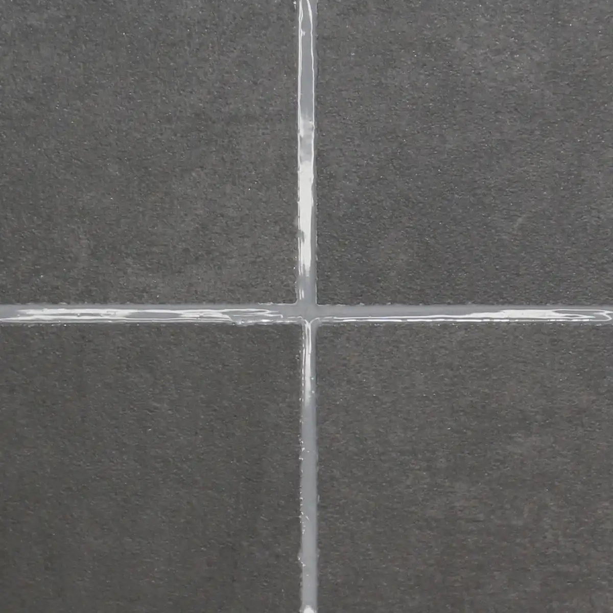 Joint de carrelage en cartouche Gris Souris "Shallow Bright Grey"