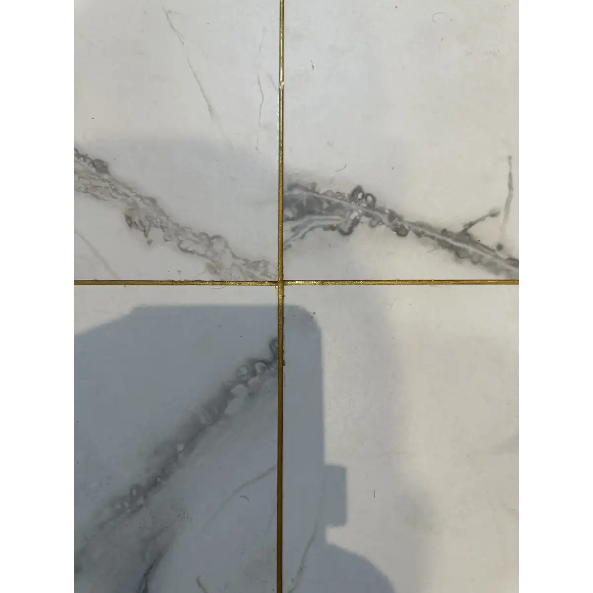 Joint de carrelage en cartouche or nacrée "Bright Golden"